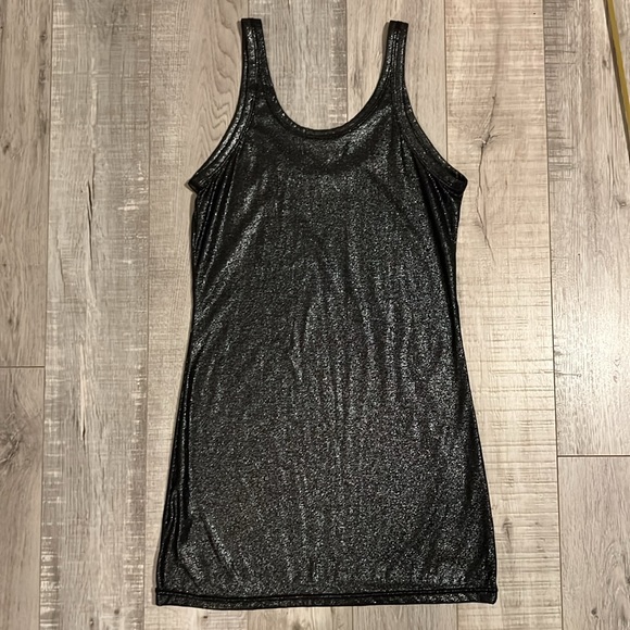 ZOA of New York Matalic Tank Top - Picture 6 of 7